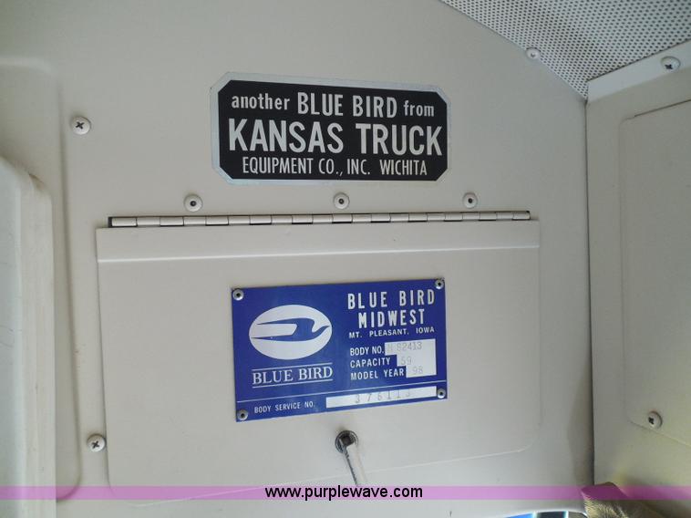 image for item I3317 1998 Ford B800 school bus