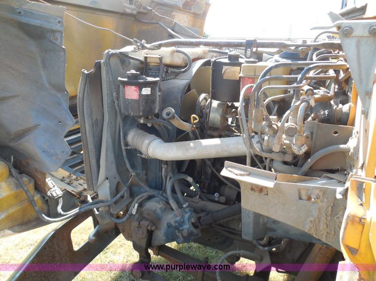 image for item I3317 1998 Ford B800 school bus