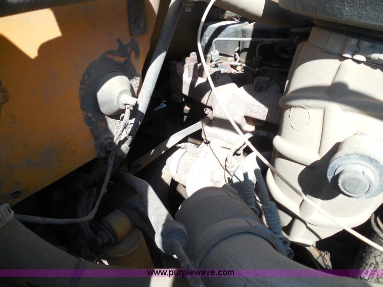 image for item I3317 1998 Ford B800 school bus