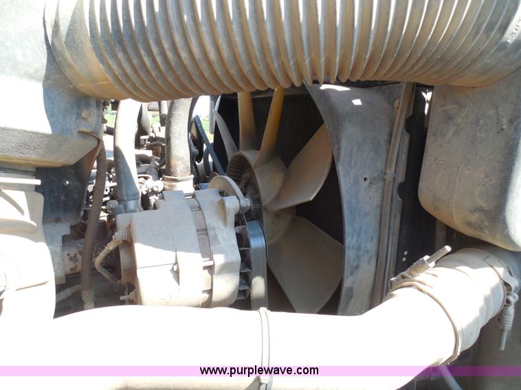 image for item I3317 1998 Ford B800 school bus