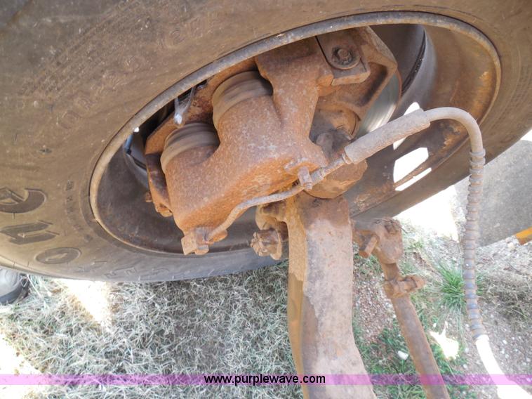 image for item I3317 1998 Ford B800 school bus