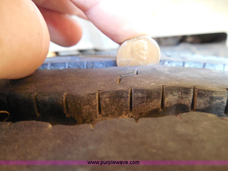 image for item I3317 1998 Ford B800 school bus