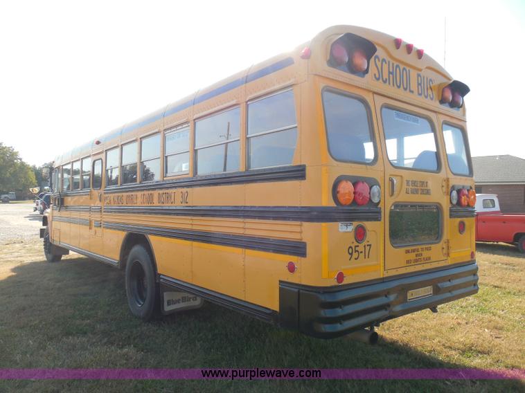 image for item I3318 1995 Chevrolet B7 bus