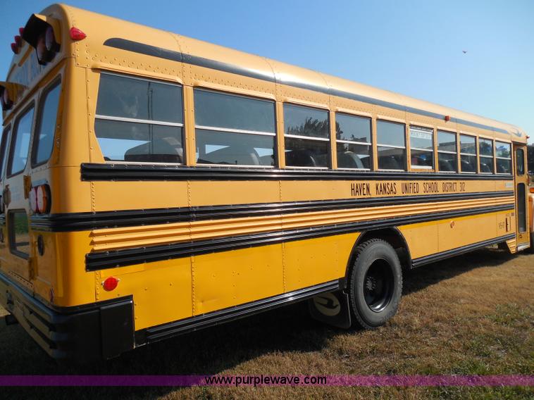 image for item I3318 1995 Chevrolet B7 bus