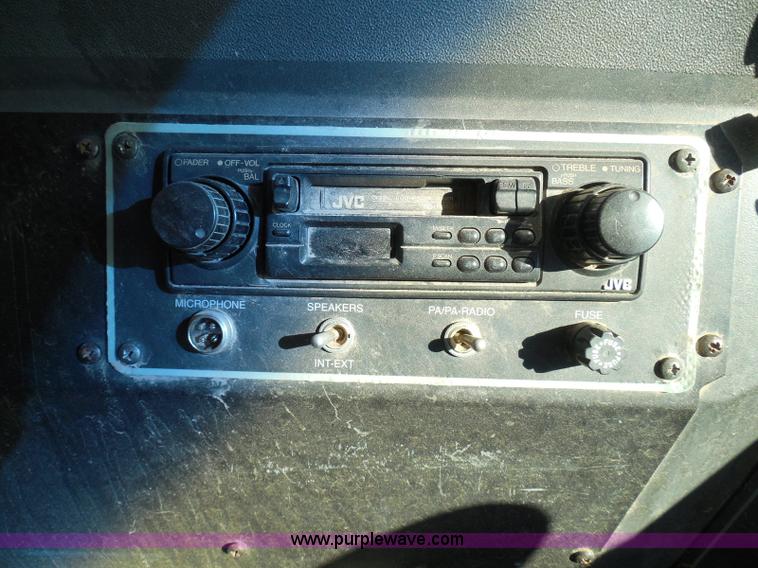 image for item I3318 1995 Chevrolet B7 bus