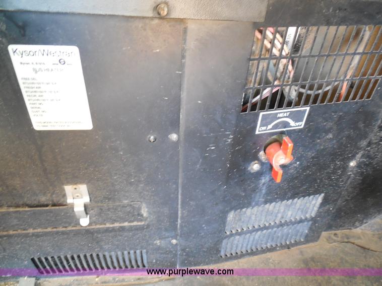 image for item I3318 1995 Chevrolet B7 bus