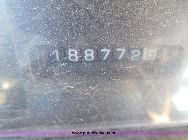 image for item I3318 1995 Chevrolet B7 bus