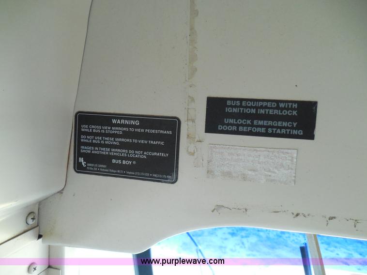 image for item I3318 1995 Chevrolet B7 bus