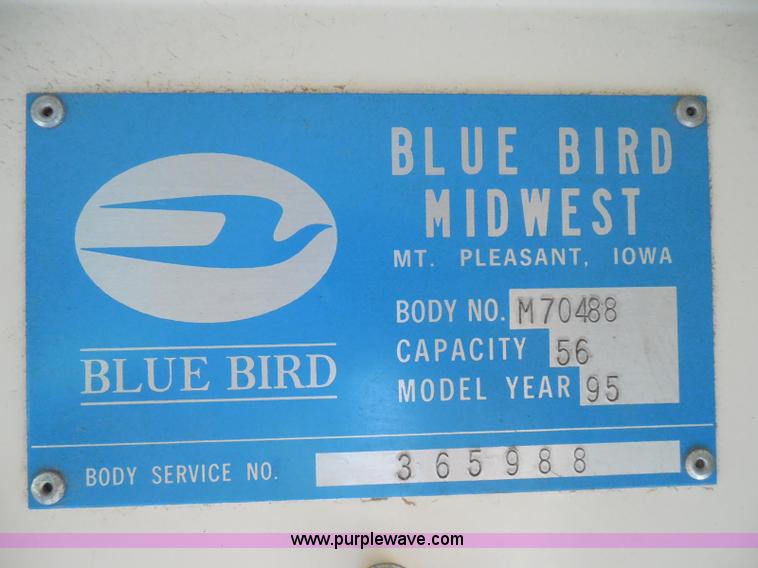 image for item I3318 1995 Chevrolet B7 bus