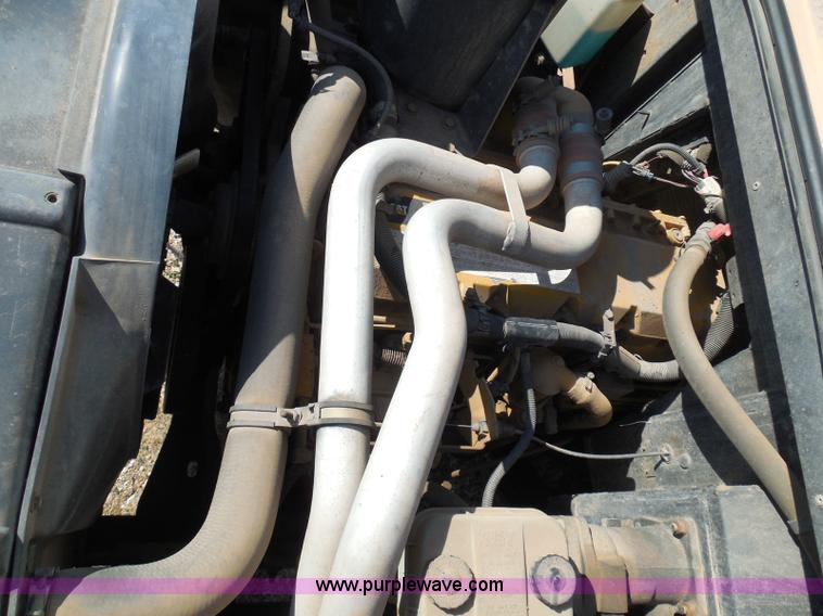 image for item I3318 1995 Chevrolet B7 bus