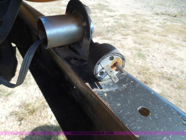 image for item I3318 1995 Chevrolet B7 bus