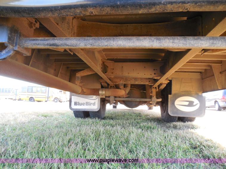 image for item I3318 1995 Chevrolet B7 bus