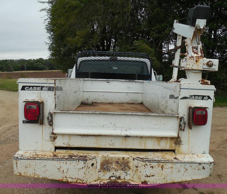 image for item I3332 1993 Ford F350 XL utility truck with crane