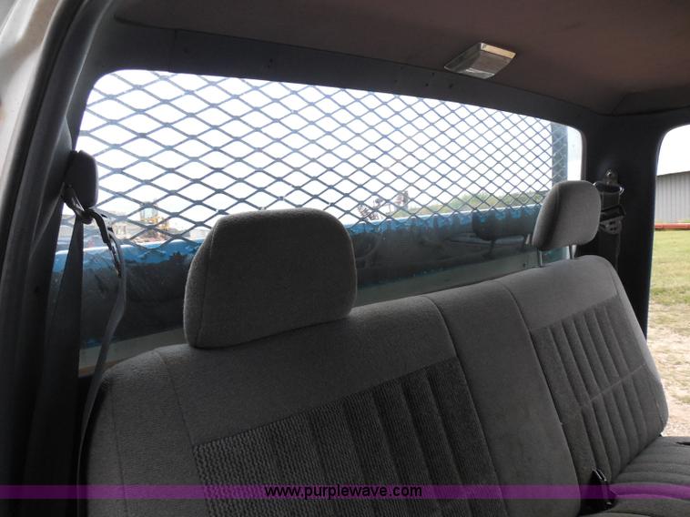 image for item I3332 1993 Ford F350 XL utility truck with crane