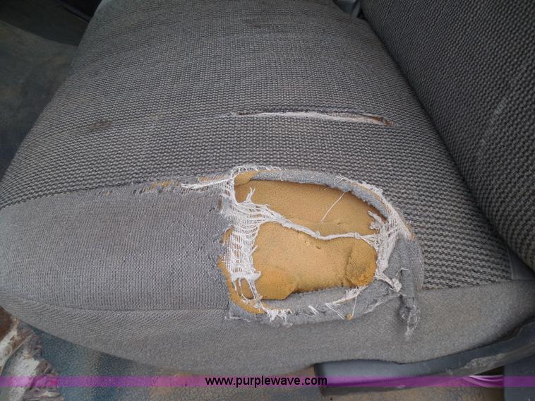 image for item I3332 1993 Ford F350 XL utility truck with crane