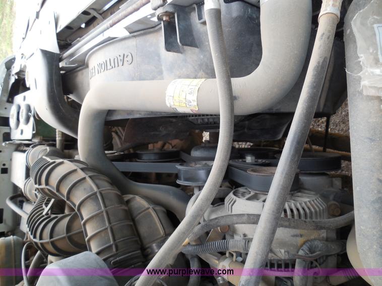 image for item I3332 1993 Ford F350 XL utility truck with crane