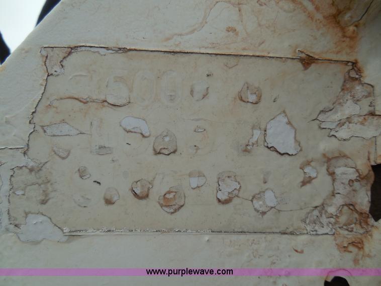 image for item I3332 1993 Ford F350 XL utility truck with crane