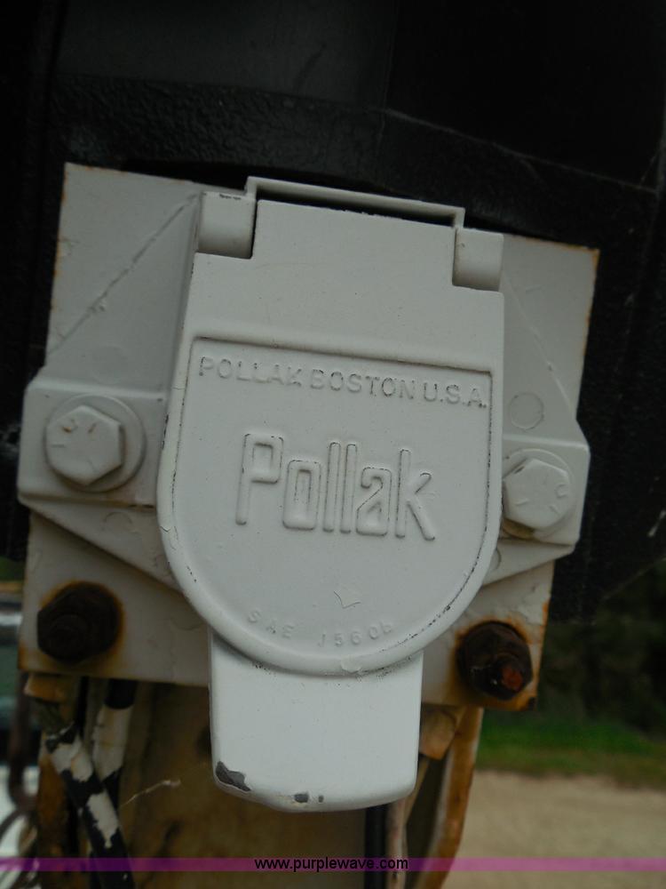 image for item I3332 1993 Ford F350 XL utility truck with crane