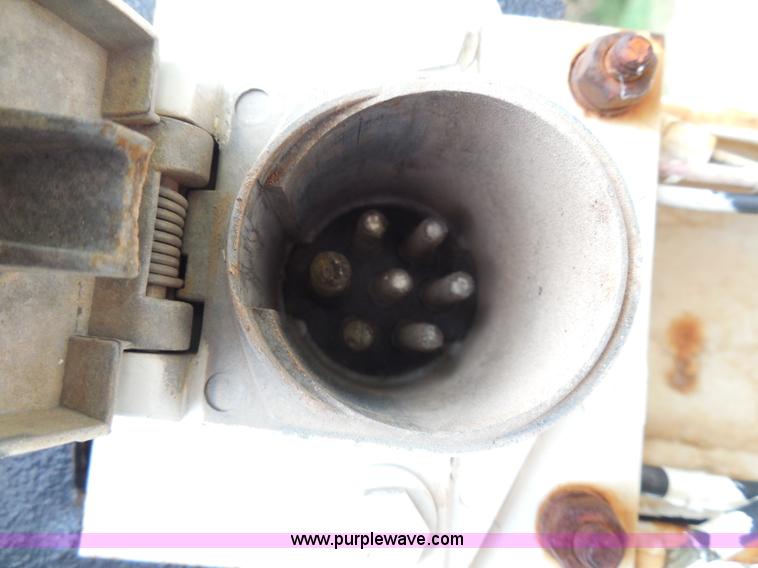 image for item I3332 1993 Ford F350 XL utility truck with crane