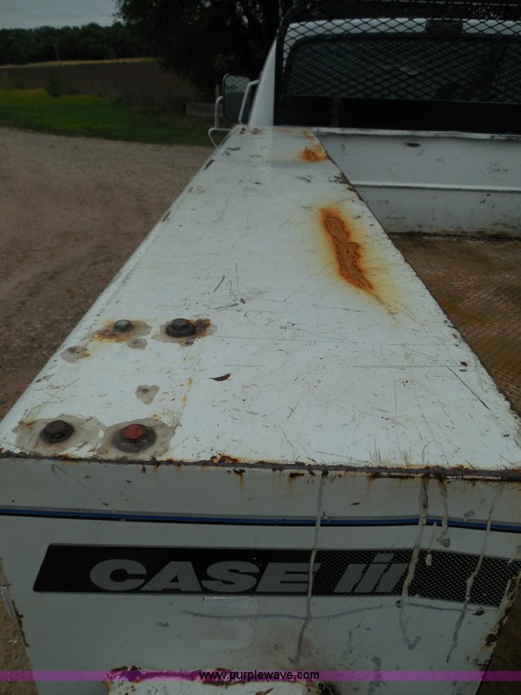 image for item I3332 1993 Ford F350 XL utility truck with crane