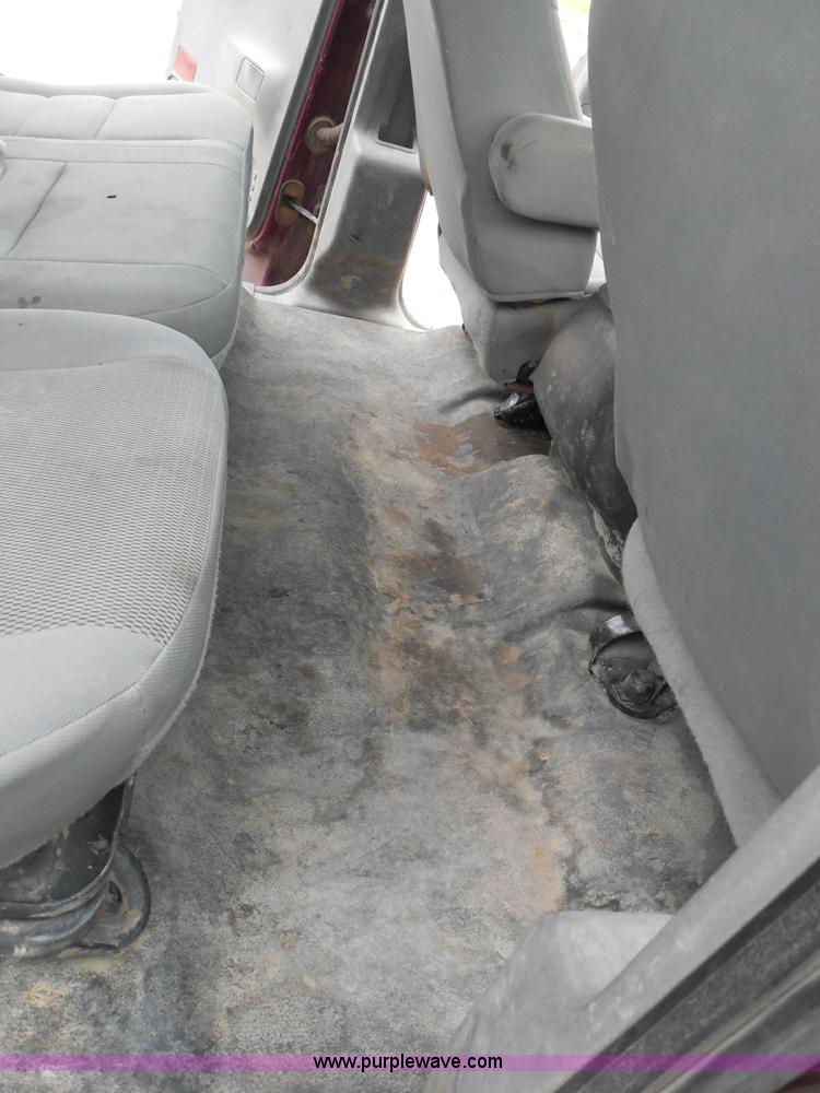 image for item I3337 2004 Ford F250 Super Duty XLT Crew Cab pickup truck