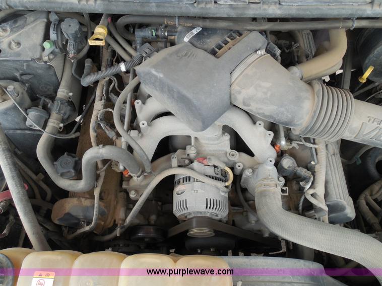 image for item I3337 2004 Ford F250 Super Duty XLT Crew Cab pickup truck