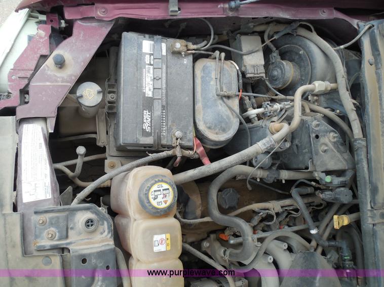 image for item I3337 2004 Ford F250 Super Duty XLT Crew Cab pickup truck