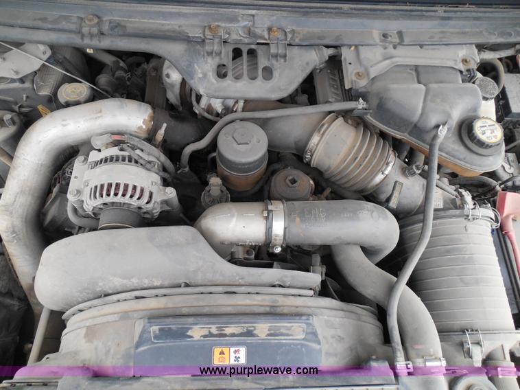 image for item I3338 2005 Ford F350 Super Duty XL Crew Cab pickup truck