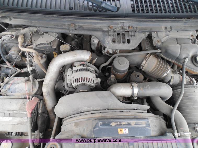 image for item I3338 2005 Ford F350 Super Duty XL Crew Cab pickup truck