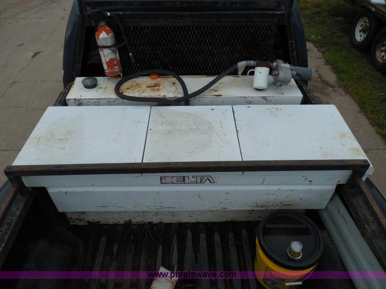 image for item I3338 2005 Ford F350 Super Duty XL Crew Cab pickup truck