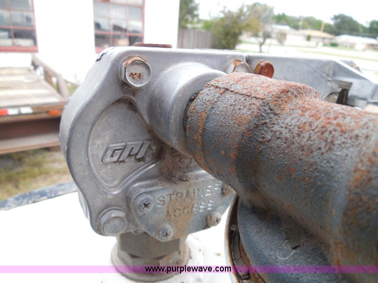 image for item I3338 2005 Ford F350 Super Duty XL Crew Cab pickup truck