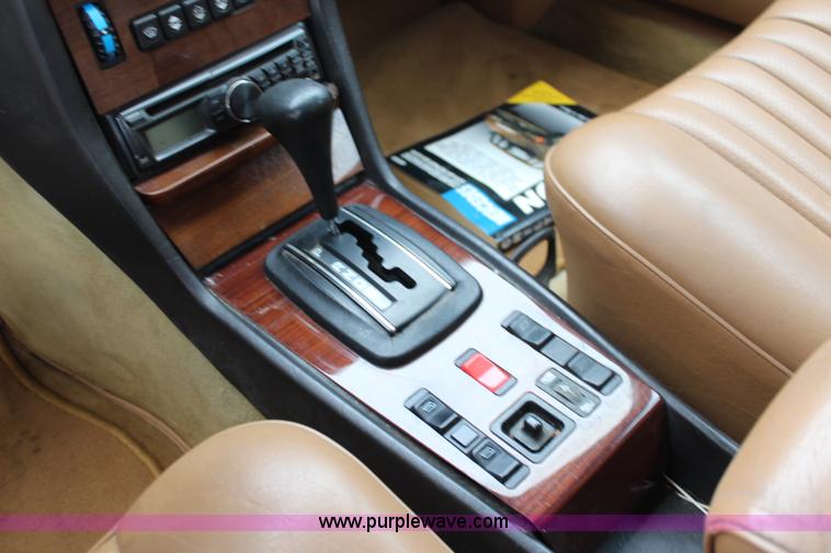 image for item I5763 1985 Mercedes Benz 300D