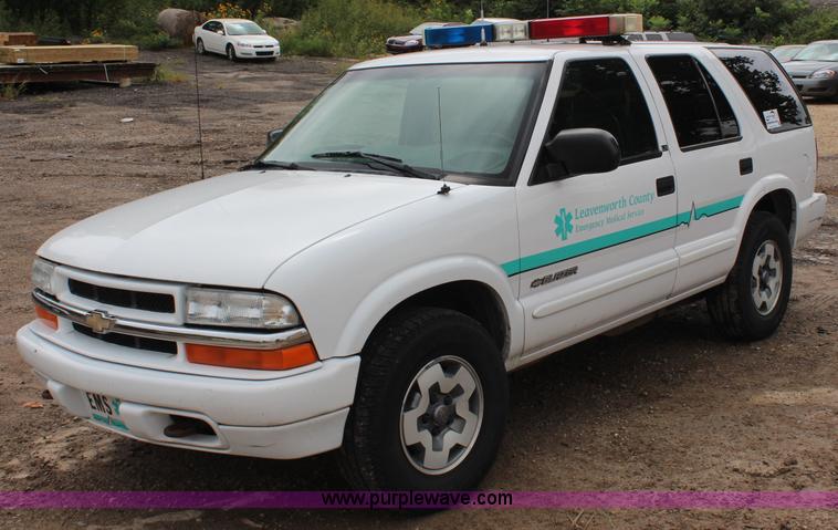 image for item I5847 2002 Chevrolet Blazer LS SUV