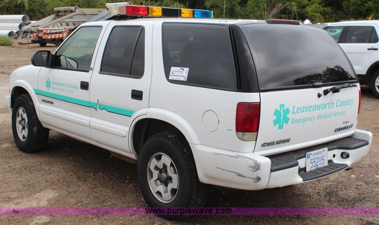 image for item I5847 2002 Chevrolet Blazer LS SUV