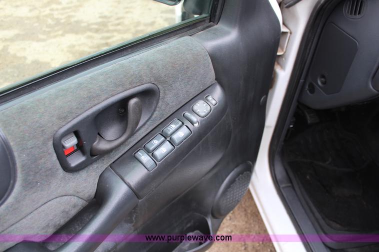 image for item I5847 2002 Chevrolet Blazer LS SUV