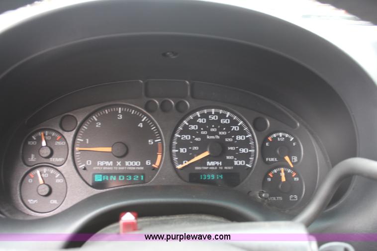 image for item I5847 2002 Chevrolet Blazer LS SUV