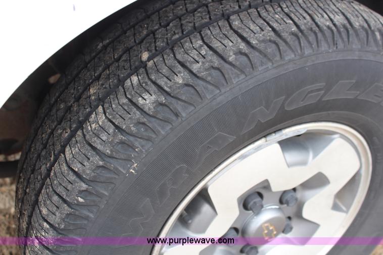 image for item I5847 2002 Chevrolet Blazer LS SUV