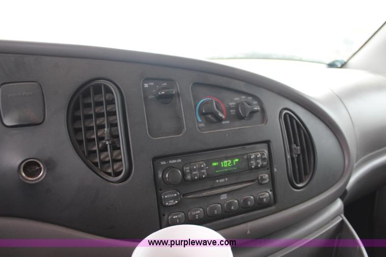 image for item I5860 1997 Ford Econoline E350 Shasta RV