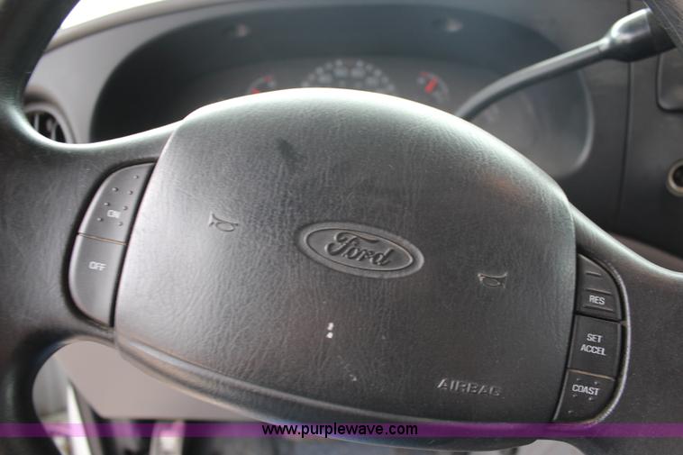 image for item I5860 1997 Ford Econoline E350 Shasta RV