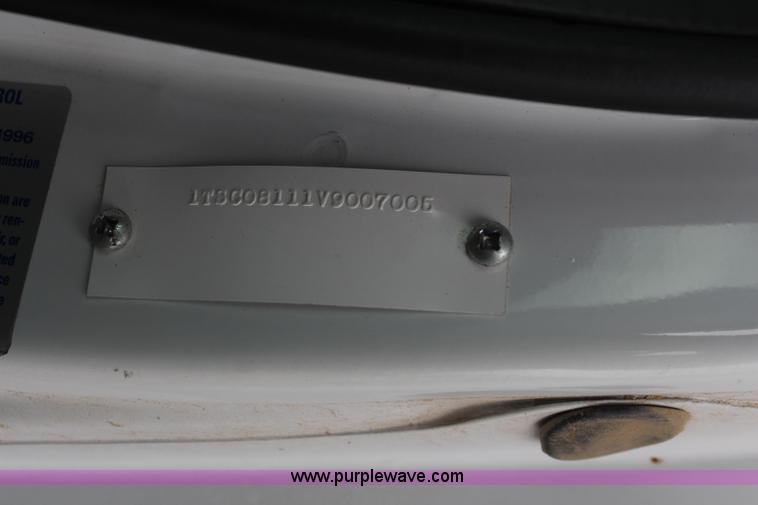 image for item I5860 1997 Ford Econoline E350 Shasta RV