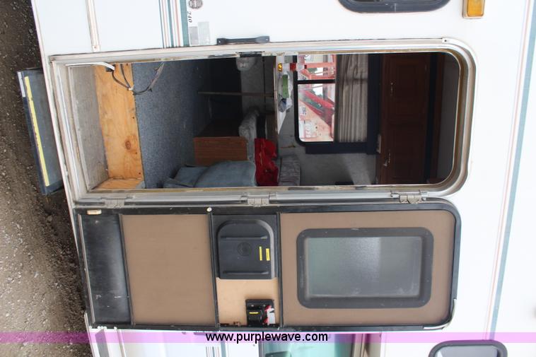 image for item I5860 1997 Ford Econoline E350 Shasta RV
