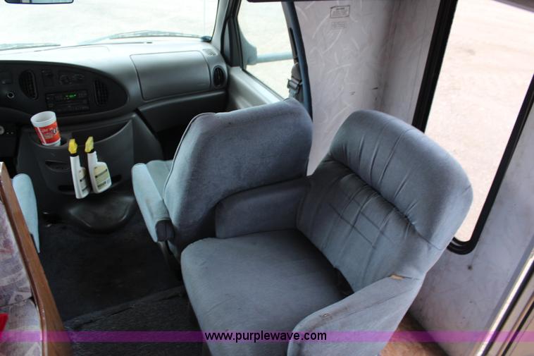 image for item I5860 1997 Ford Econoline E350 Shasta RV