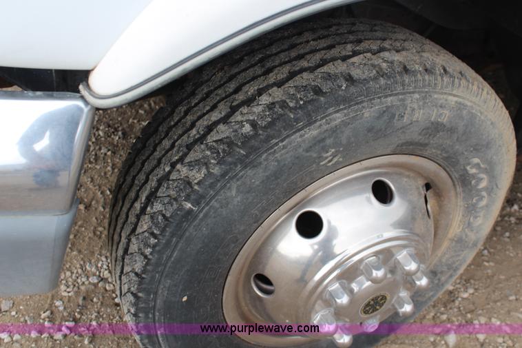 image for item I5860 1997 Ford Econoline E350 Shasta RV