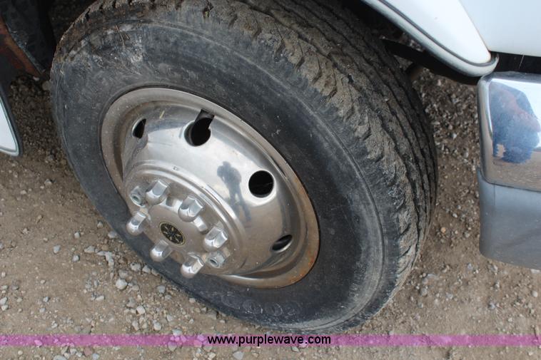 image for item I5860 1997 Ford Econoline E350 Shasta RV