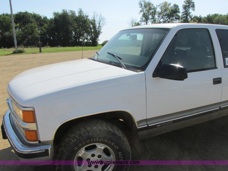 image for item I6052 1998 Chevrolet Silverado 1500 Z71 Ext. Cab pickup truck