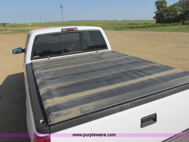 image for item I6052 1998 Chevrolet Silverado 1500 Z71 Ext. Cab pickup truck