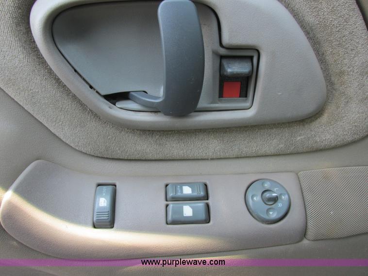 image for item I6052 1998 Chevrolet Silverado 1500 Z71 Ext. Cab pickup truck