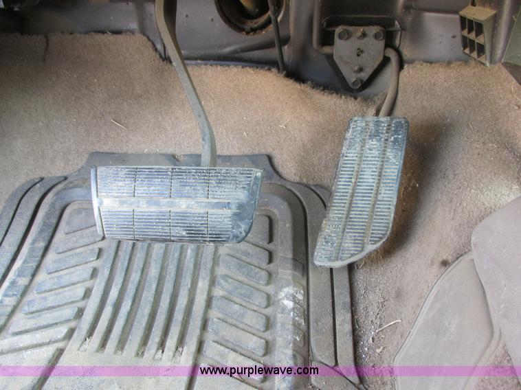 image for item I6052 1998 Chevrolet Silverado 1500 Z71 Ext. Cab pickup truck