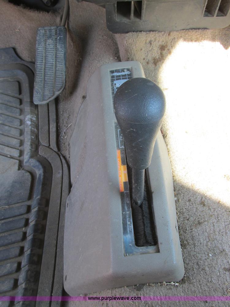 image for item I6052 1998 Chevrolet Silverado 1500 Z71 Ext. Cab pickup truck