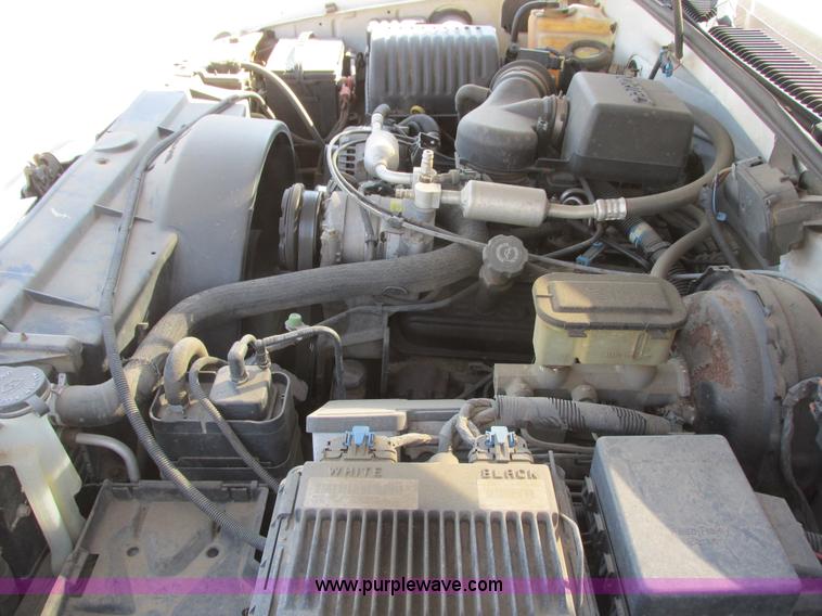 image for item I6052 1998 Chevrolet Silverado 1500 Z71 Ext. Cab pickup truck